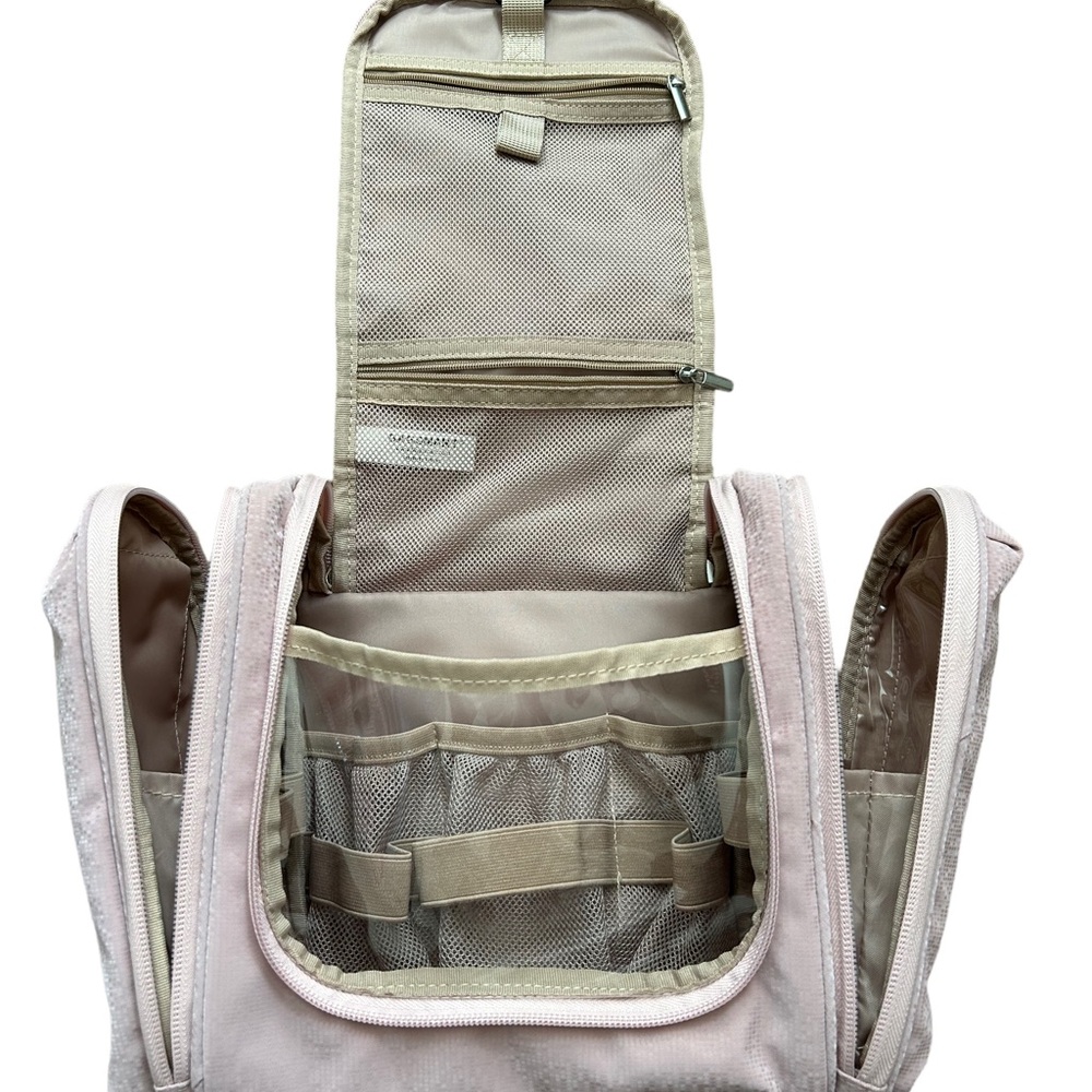 Bagsmart Toiletry Bag - Picture 5 of 8